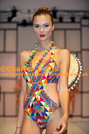 MODA 761